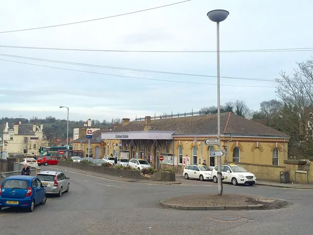Chatham Railway Station - geograph.org.uk - 5328868