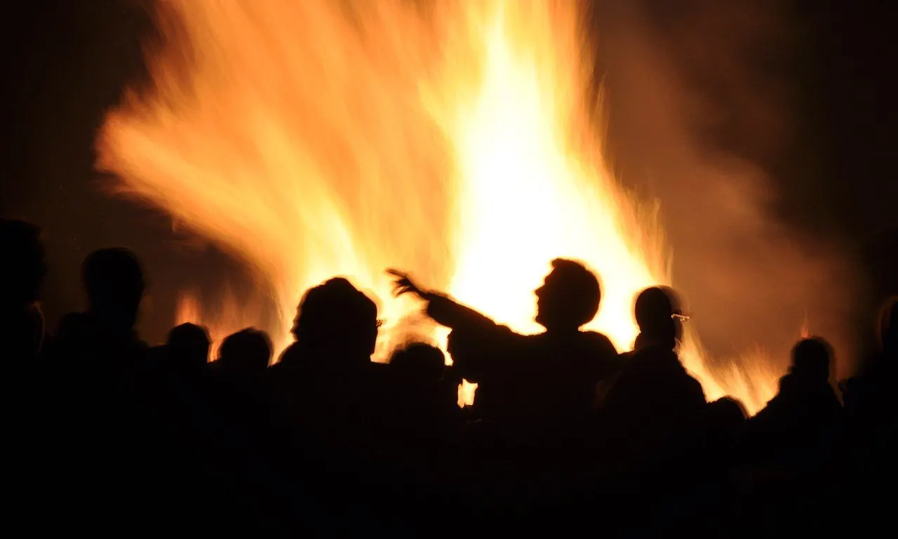 Crack Village: A Bonfire Night Special