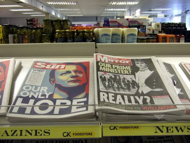 Press and Awards: The Tin in the Papers