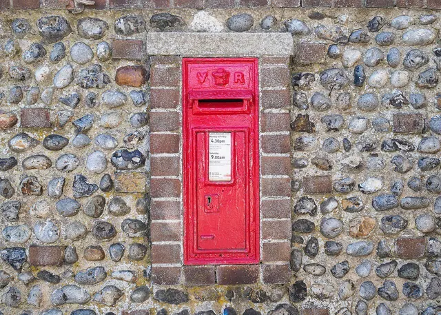 -2019-07-12 Post Box, High Street, Mundesley